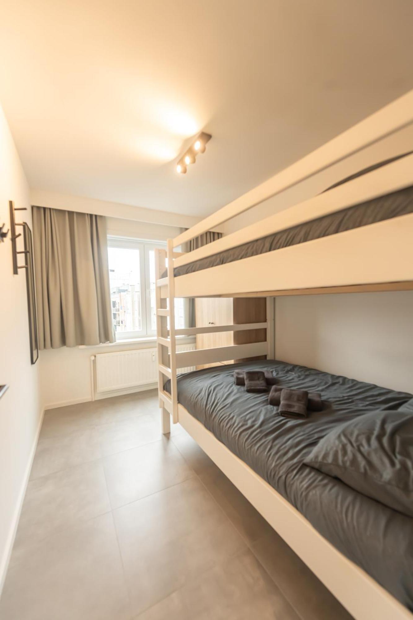 Ostend Center Luxury Top Floor Apartment With Free Parking Exterior photo